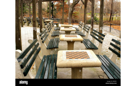 7 Tables de jeux d'échecs au parc de la Hotoie